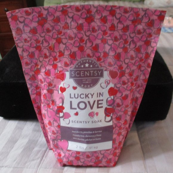 Scentsy Other - Scentsy Lucky In Love Body Bath Soak 2 Pounds NEW